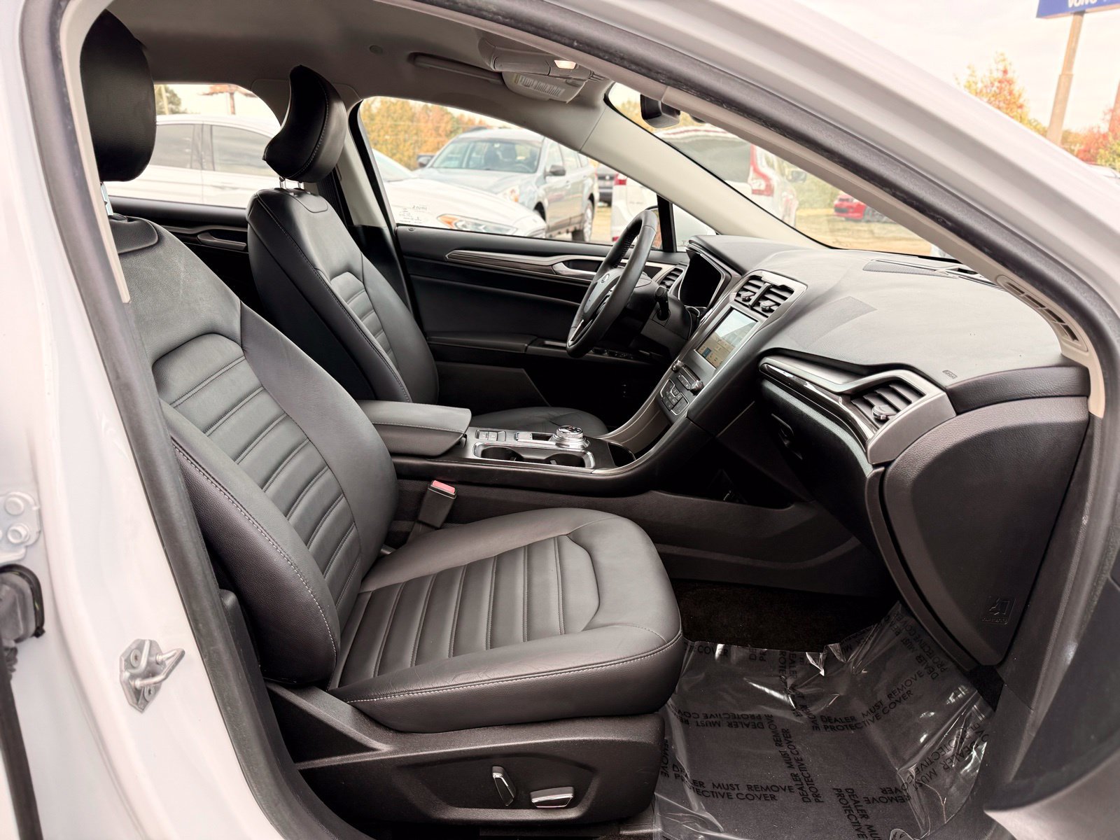 Used 2018 Ford Fusion SE w/ Equipment Group 602A FWD image 22