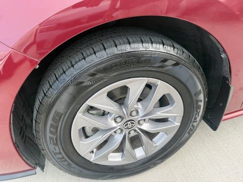 Used 2022 Toyota Sienna LE FWD image 34