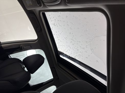 Used 2023 Subaru Forester Touring image 19