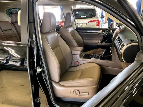 Used 2021 Lexus GX 460 Premium w/ Premium Package image 9