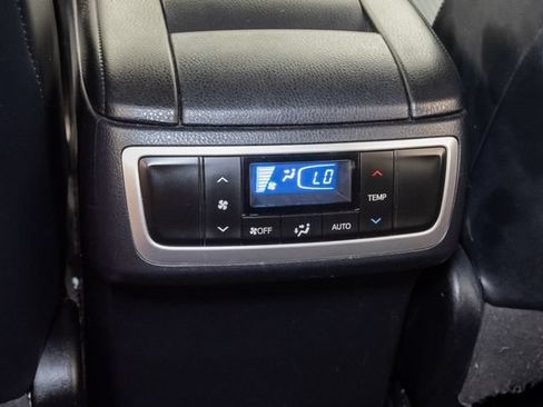 Used 2015 Toyota Highlander Plus AWD/4WD image 21