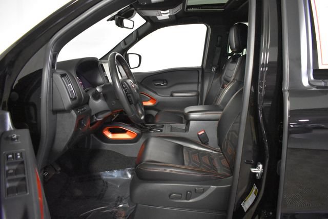 Certified 2025 Nissan Frontier PRO-4X w/ Pro Premium Package AWD/4WD image 12
