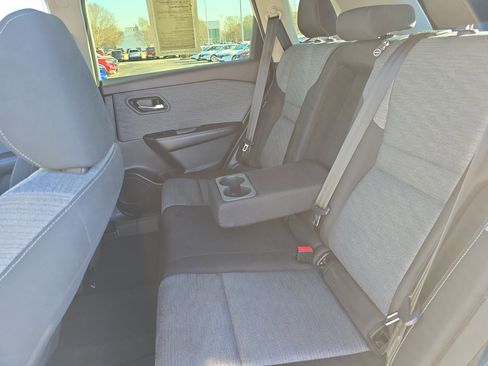 Used 2023 Nissan Rogue SV image 13