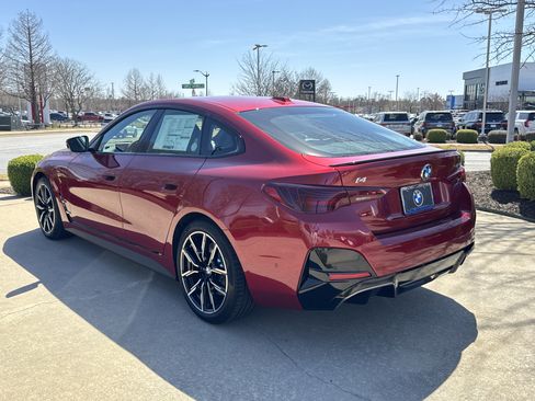 New 2026 BMW i4 xDrive40i image 3