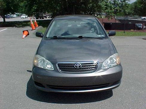 Used 2005 Toyota Corolla LE FWD image 28