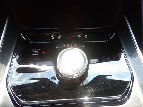Used 2024 Jeep Wagoneer 4WD w/ Premium Group I image 33
