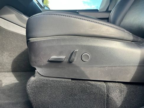 Used 2021 Tesla Model Y Long Range AWD/4WD image 12