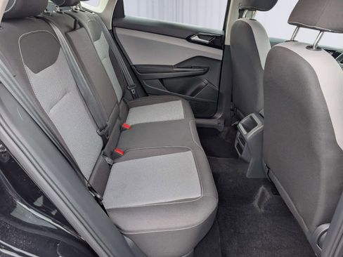 Used 2024 Volkswagen Taos S image 10