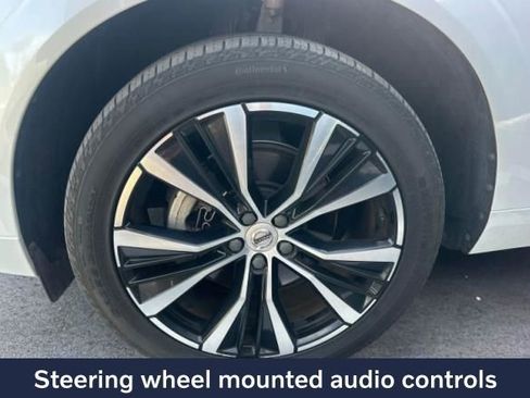 Used 2024 Volvo XC60 B5 Plus image 8