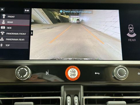 Certified 2026 Porsche Macan AWD/4WD image 31