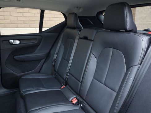 Used 2025 Volvo XC40 B5 Plus AWD/4WD image 22