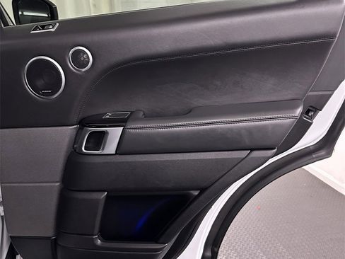 Used 2019 Land Rover Range Rover Sport HSE Dynamic image 34