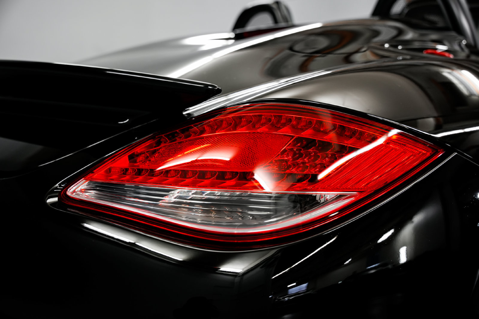 Used 2011 Porsche Boxster Spyder RWD image 33