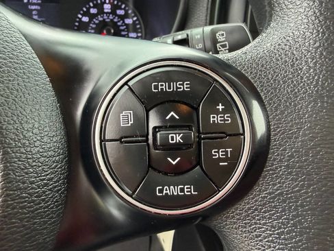 Used 2022 Kia Soul LX image 26