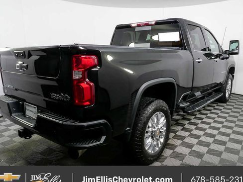 Used 2023 Chevrolet Silverado 2500 High Country w/ Z71 Off-Road Package image 3