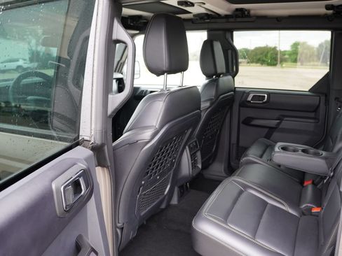 Certified 2025 Ford Bronco Badlands AWD/4WD image 19