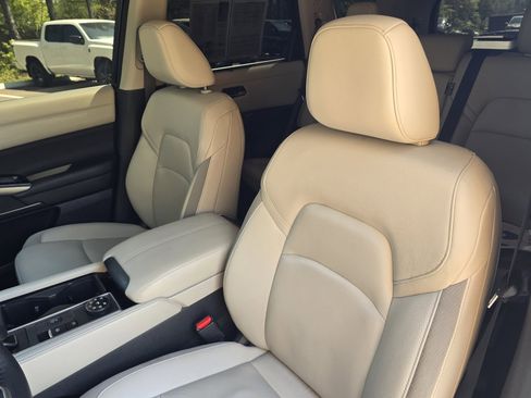 Certified 2023 Nissan Pathfinder SL AWD/4WD image 13