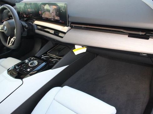 New 2026 BMW 530i w/ Executive Package RWD image 31