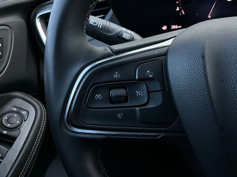 Used 2025 Buick Encore GX Preferred image 32