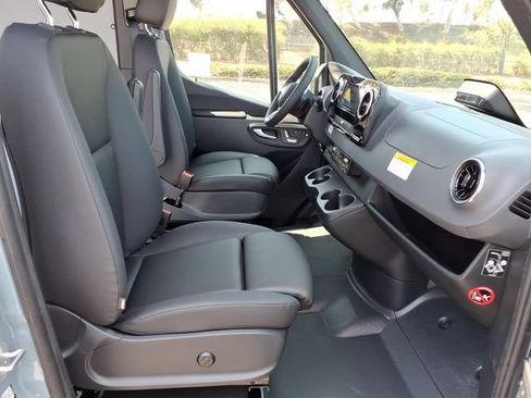 New 2026 Mercedes-Benz Sprinter 2500 image 17