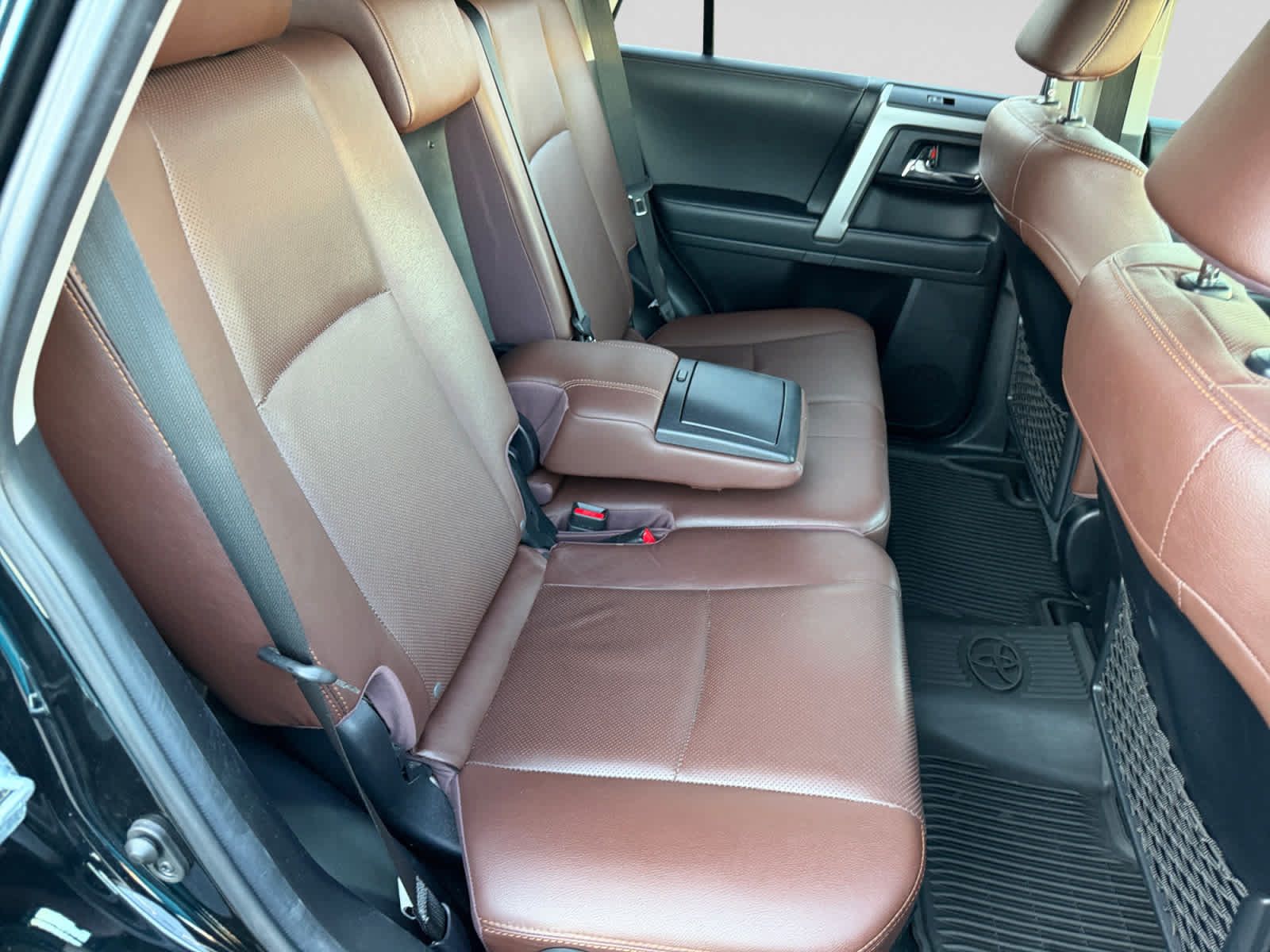Used 2023 Toyota 4Runner Limited AWD/4WD image 17