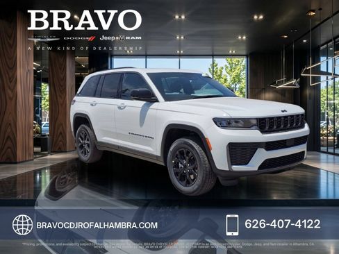 New 2026 Jeep Grand Cherokee Altitude RWD image 1
