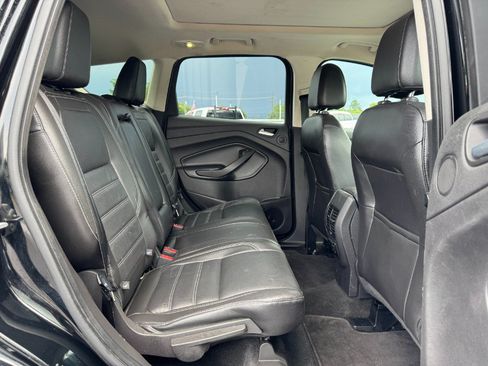 Used 2017 Ford Escape Titanium AWD/4WD image 18
