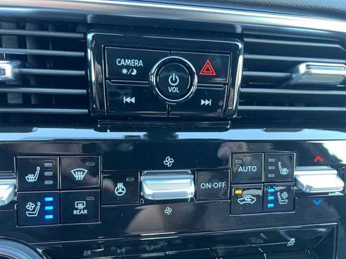 New 2026 Nissan Armada Platinum image 4