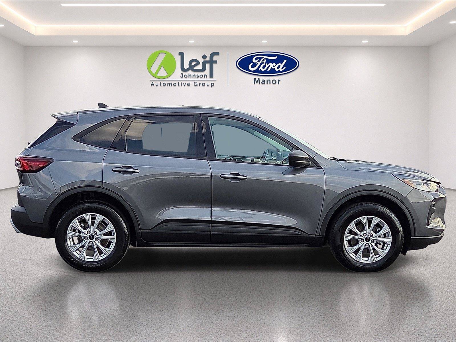 Used 2025 Ford Escape Active AWD/4WD image 9