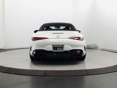 Used 2022 Mercedes-Benz SL 63 AMG 4MATIC image 32