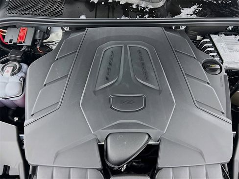 New 2026 Porsche Cayenne Base image 32