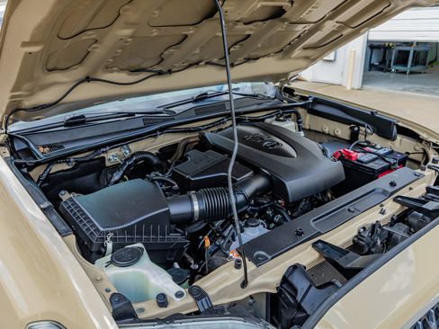 Used 2019 Toyota Tacoma TRD Off-Road image 42