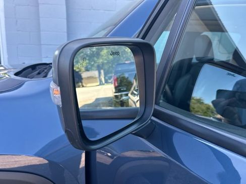 Used 2020 Jeep Renegade Limited w/ Safety and Security Group AWD/4WD image 32