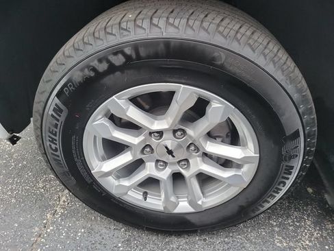 Used 2025 Chevrolet Silverado 1500 RST RWD image 9