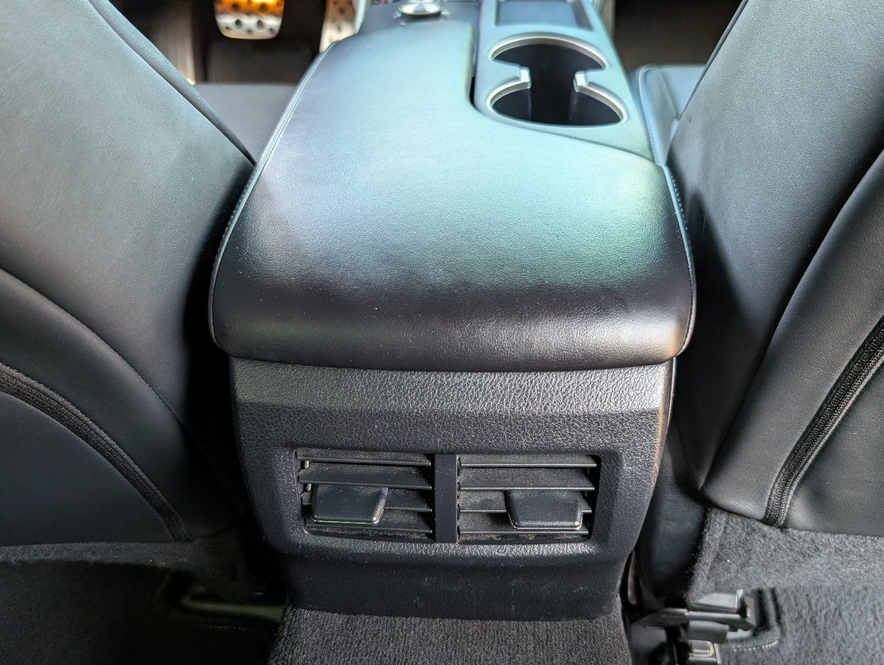 Used 2020 Lexus IS 300 F Sport w/ F Sport Package RWD image 7