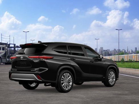 New 2026 Toyota Highlander Platinum image 10
