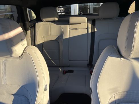 Used 2026 Jaguar F-PACE R-Dynamic S image 22