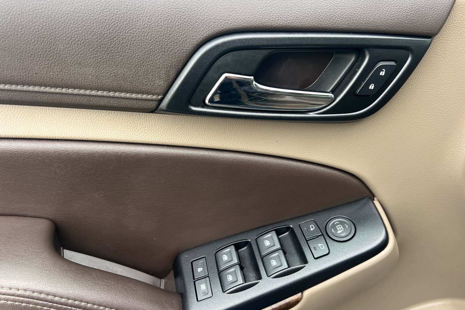 Used 2019 Chevrolet Tahoe LT AWD/4WD image 8