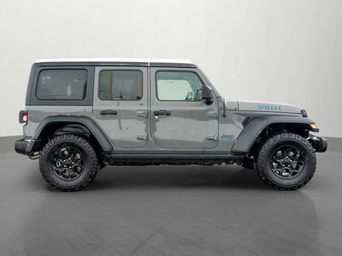 Used 2023 Jeep Wrangler Unlimited w/ Cold Weather Group image 8