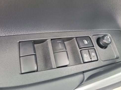 Certified 2025 Toyota Corolla Cross L FWD image 18