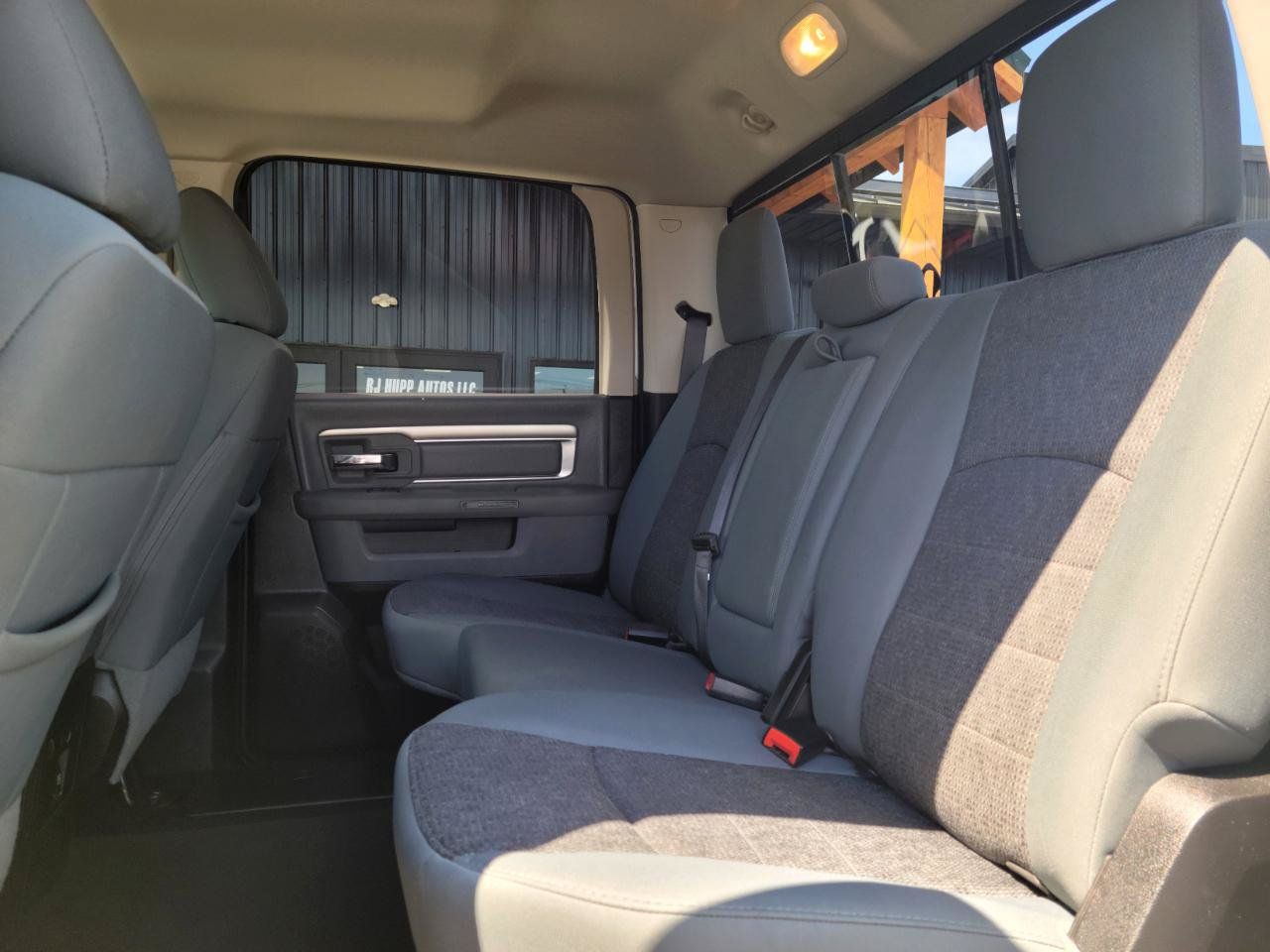 Used 2019 RAM 1500 Classic SLT w/ SLT Plus D←cor Group AWD/4WD image 14
