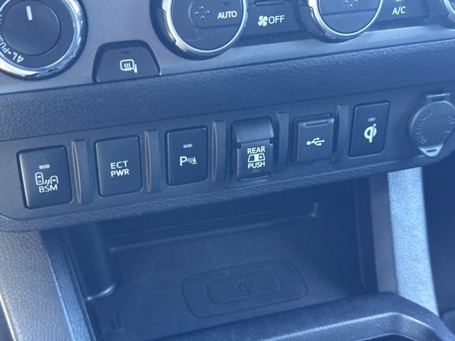 Used 2021 Toyota Tacoma TRD Sport w/ Technology Package AWD/4WD image 21