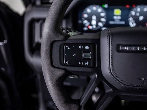 Used 2024 Land Rover Defender 90 Carpathian Edition image 22