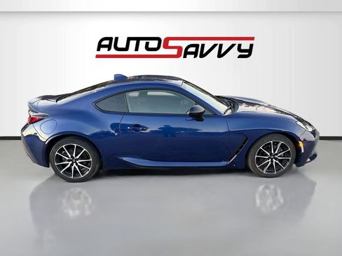 Used 2022 Toyota GR86 Base w/ ALL Weather Mat Package (TMS) image 8