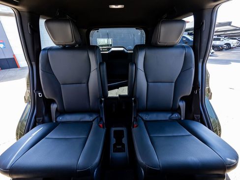 Used 2025 Lexus GX 550 w/ Accessory Package (Z1) image 31