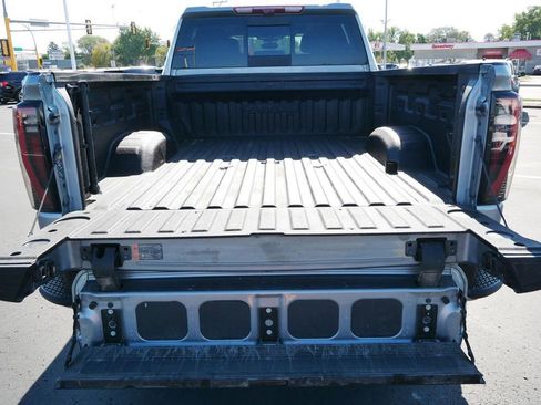 Used 2024 GMC Sierra 3500 AT4 w/ AT4 Premium Plus Package image 21