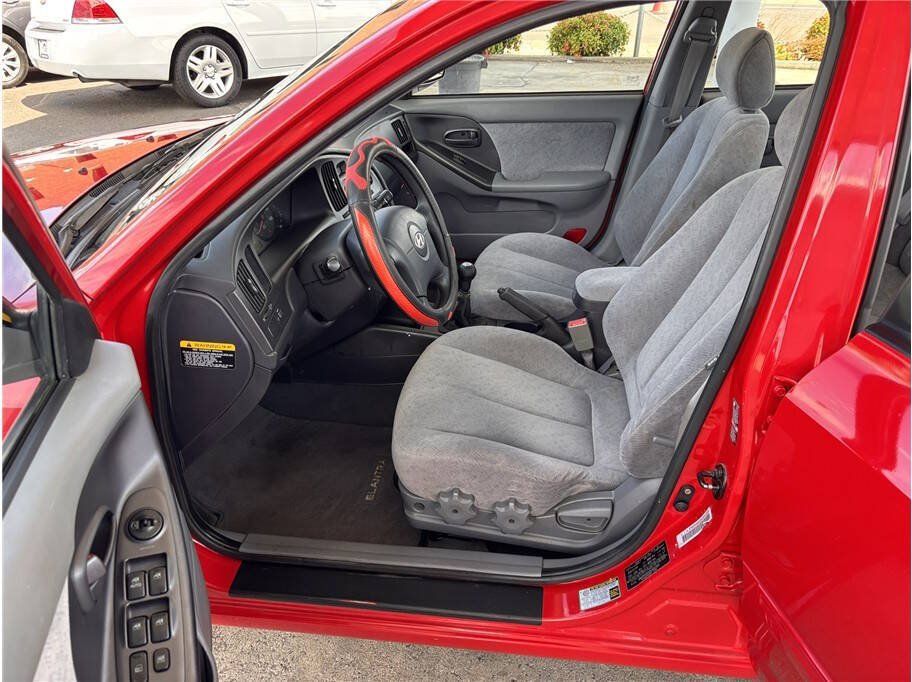 Used 2005 Hyundai Elantra GLS FWD image 11