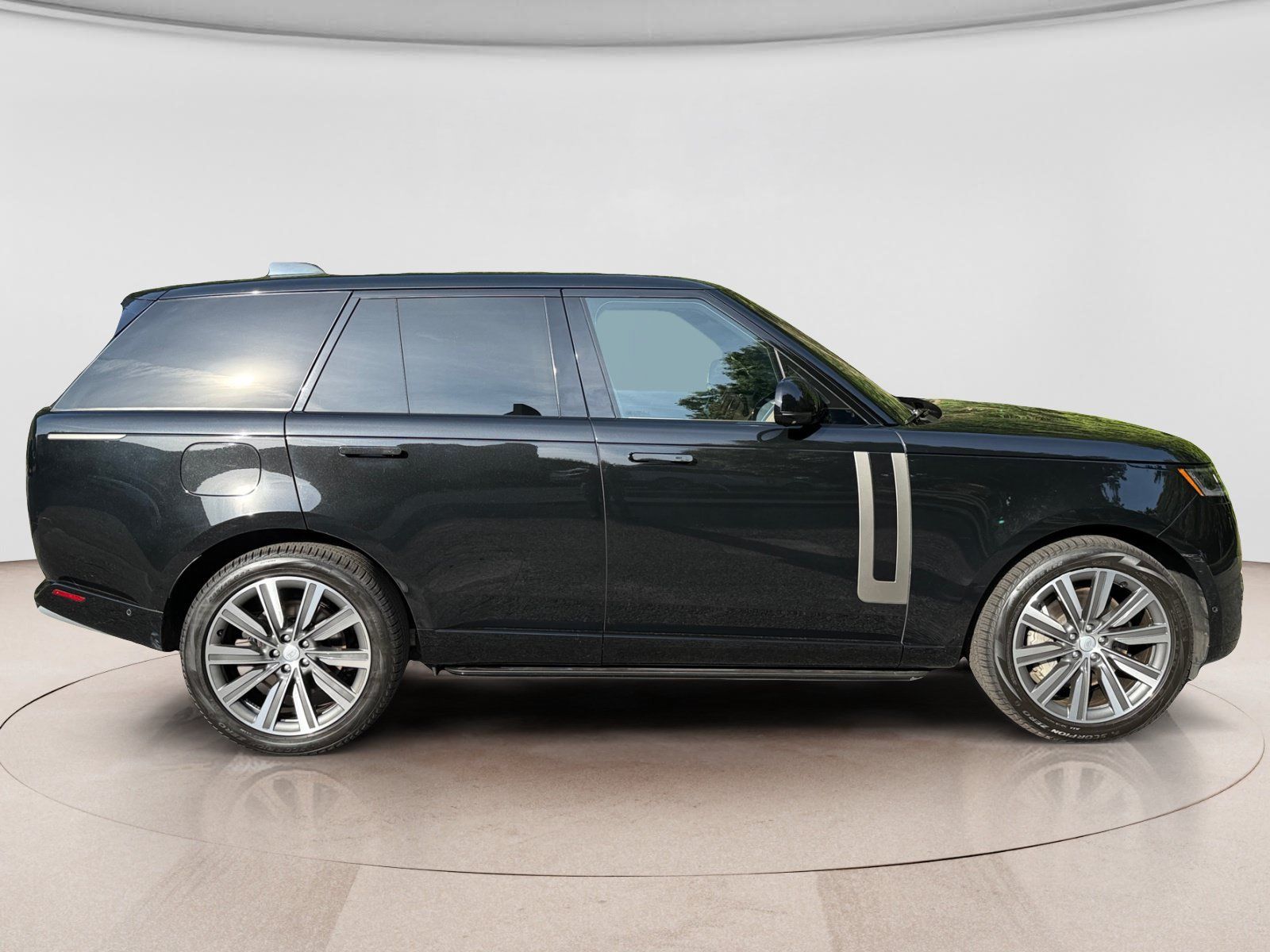 Used 2023 Land Rover Range Rover SE AWD/4WD image 6