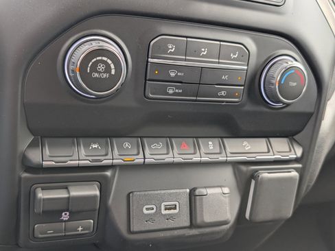 New 2026 Chevrolet Silverado 1500 Custom Trail Boss w/ LPO, Dark Essentials Package image 18