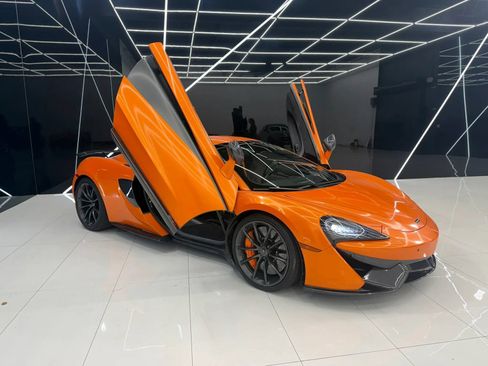 Used 2019 McLaren 570S Spider RWD image 14